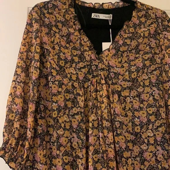 Zara dress. Three quarter sleeve - Picture 2 of 5